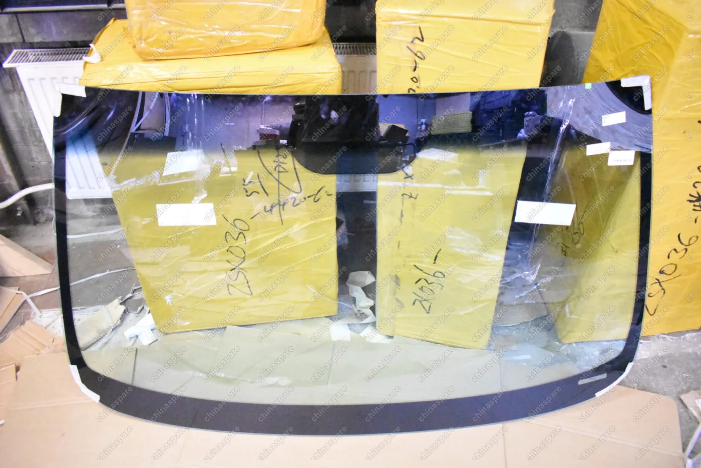 Стекло лобовое (С антенной) Geely Emgrand X7