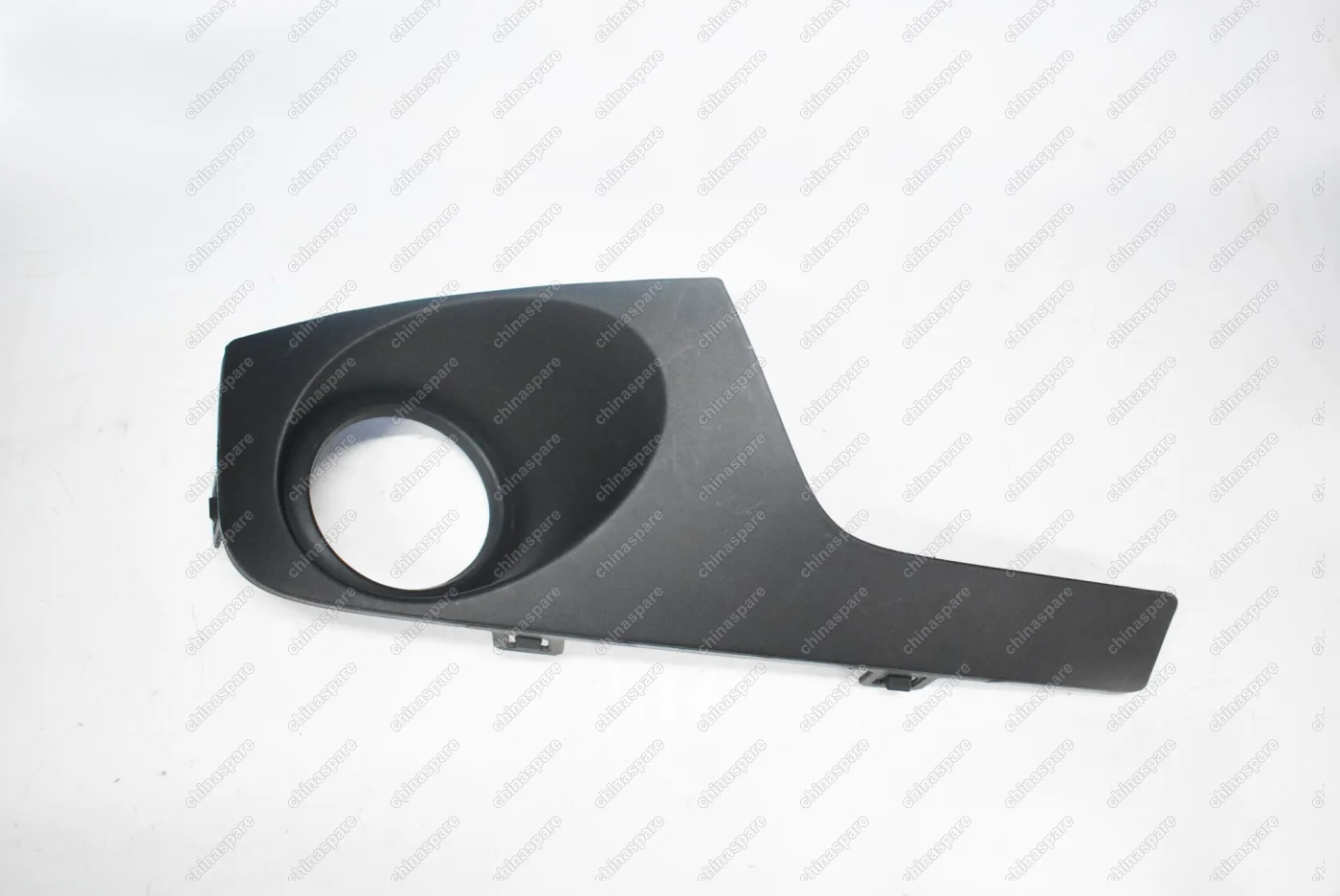 Рамка противотуманной фары правая Geely Emgrand X7