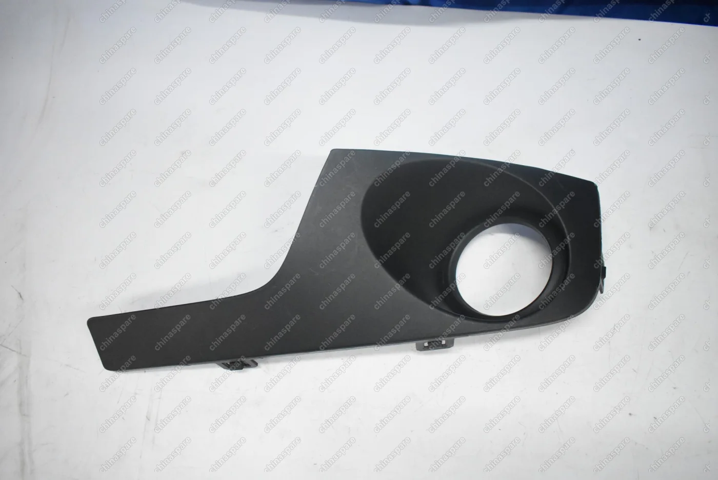 Рамка противотуманной фары левая Geely Emgrand X7