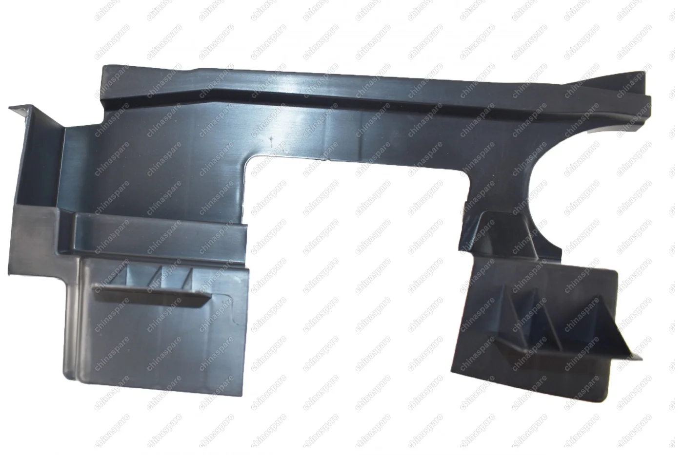 Дефлектор радиатора нижний левый Haval H2