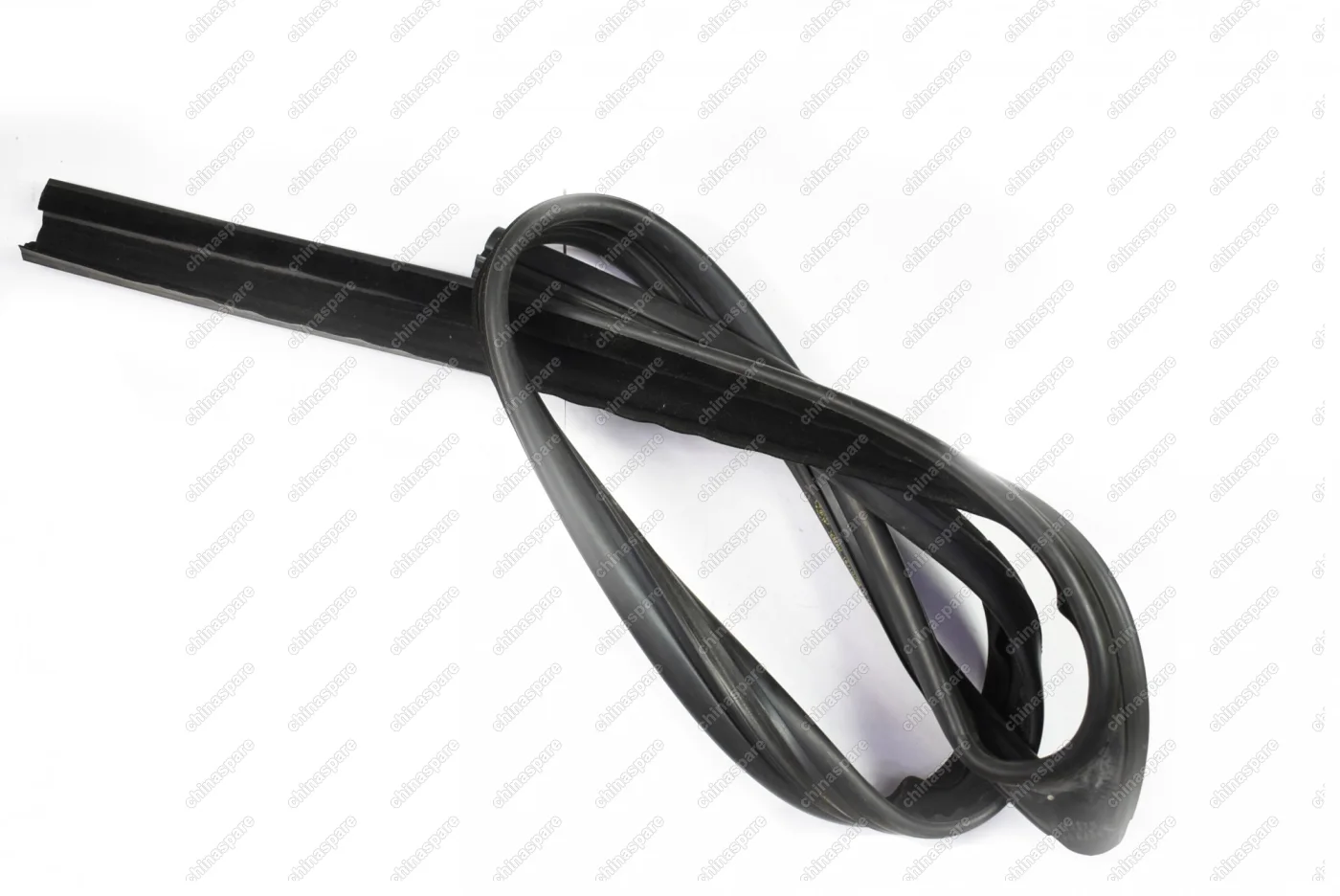 Уплотнитель стекла двери Ford Mondeo III 2000 - 2007