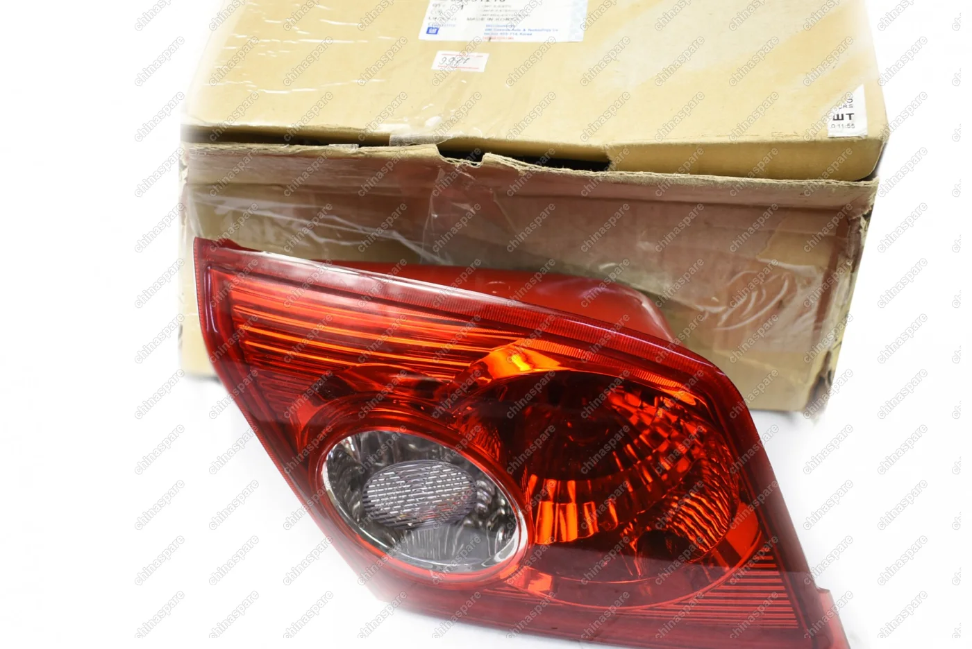 Фонарь задний левый (на дверь багажника) Chevrolet Lacetti J200