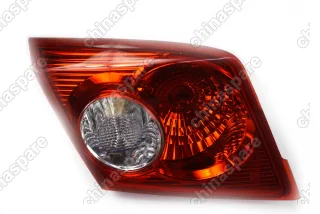 Фонарь задний левый (на дверь багажника) Chevrolet Lacetti J200