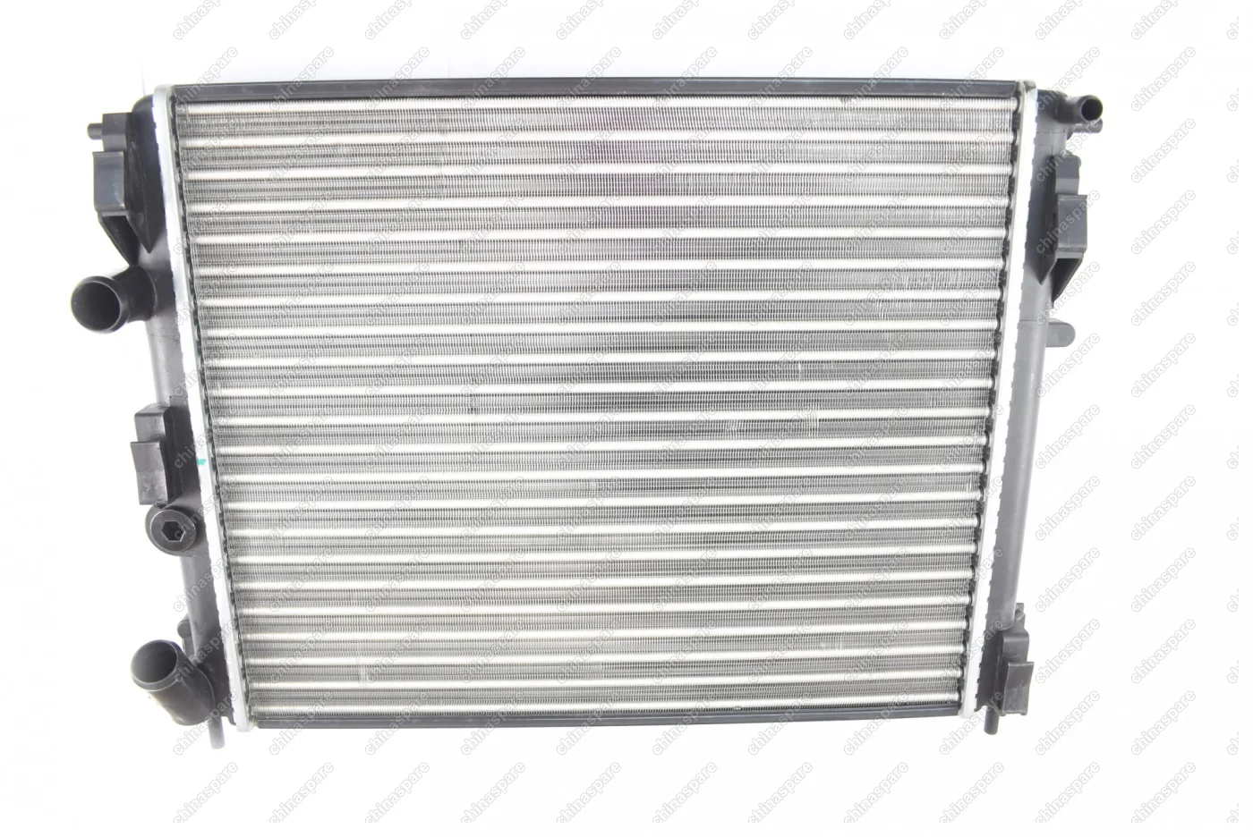 Радиатор охлаждения двигателя с кондиционером без А/С Renault Logan, Sandero 1.4/1.6 08- / Renault Duster 1.6/2.0