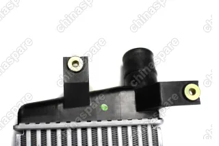 Интеркулер Mitsubishi L200 IV 2005- / Pajero Sport II 2008-