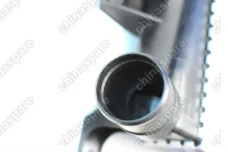 Интеркулер Mitsubishi L200 IV 2005- / Pajero Sport II 2008-