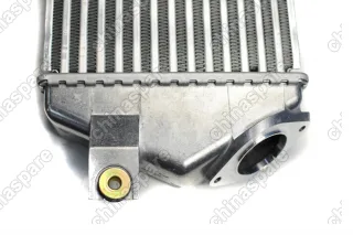 Интеркулер Mitsubishi L200 IV 2005- / Pajero Sport II 2008-