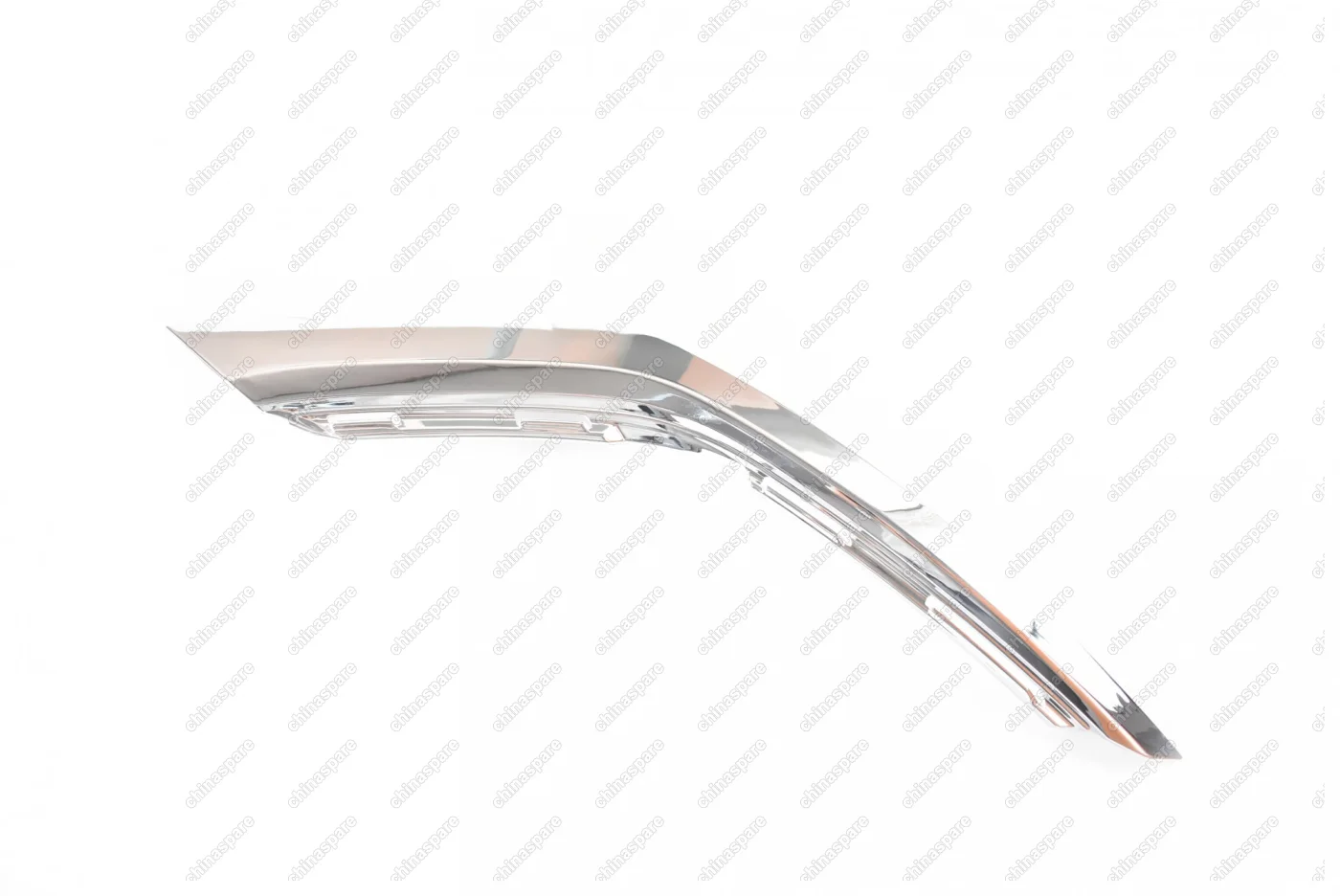 Накладка переднего бампера левая Mitsubishi Outlander 2015-