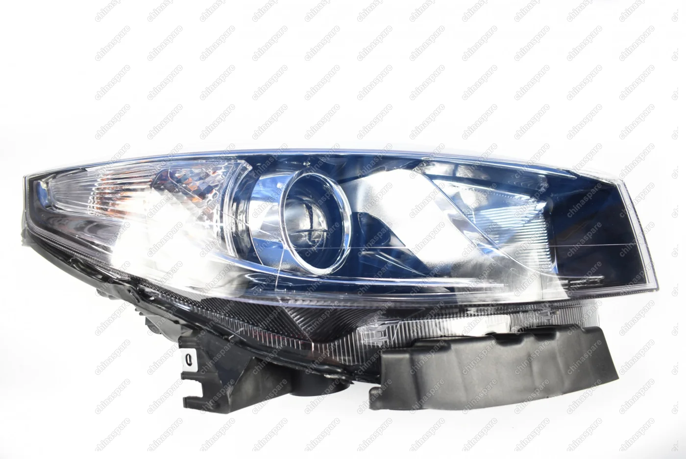 Фара головного света правая Chery Tiggo 3 (Уценка)