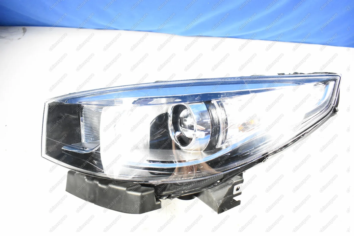 Фара головного света левая Chery Tiggo 3