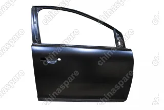 Дверь передняя правая Ford Focus II (sed/HB) 2005-2008 / 1530169 (Уценка)