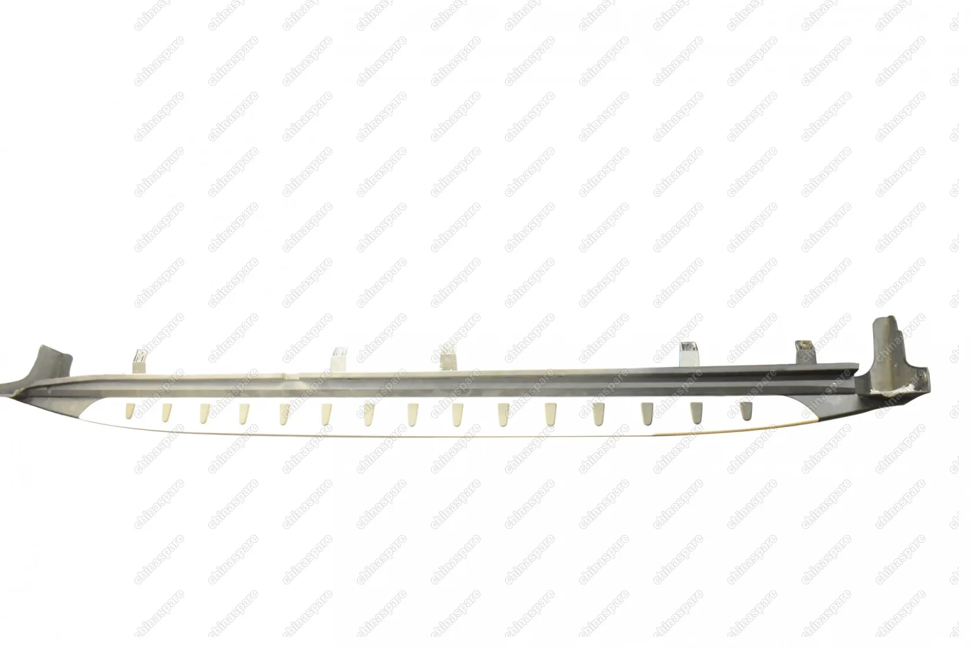 Накладка порога наружная правая Kia Sorento (XM) 2009- (Уценка)