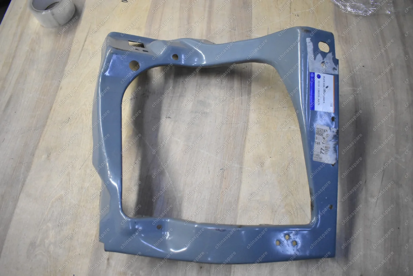 Панель (Рамка) крепления фары правой Ford Transit 2006-