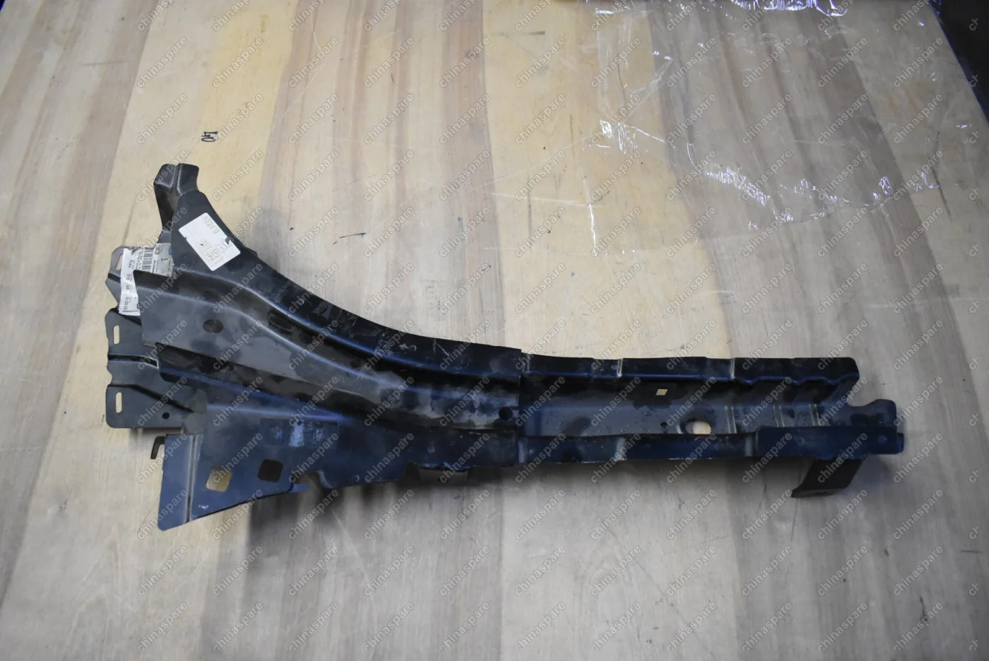 Усилитель крыла переднего правого Ford Focus II