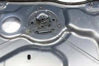 Стеклоподъемник механический задний левый Kia Ceed 2007-2012