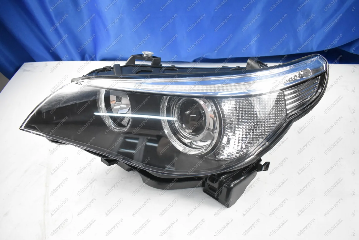 Фара головного света левая BMW 5 E60 (Уценка)