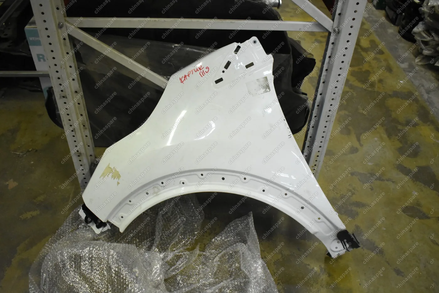 Крыло переднее левое Renault Kaptur 2016- (Уценка)