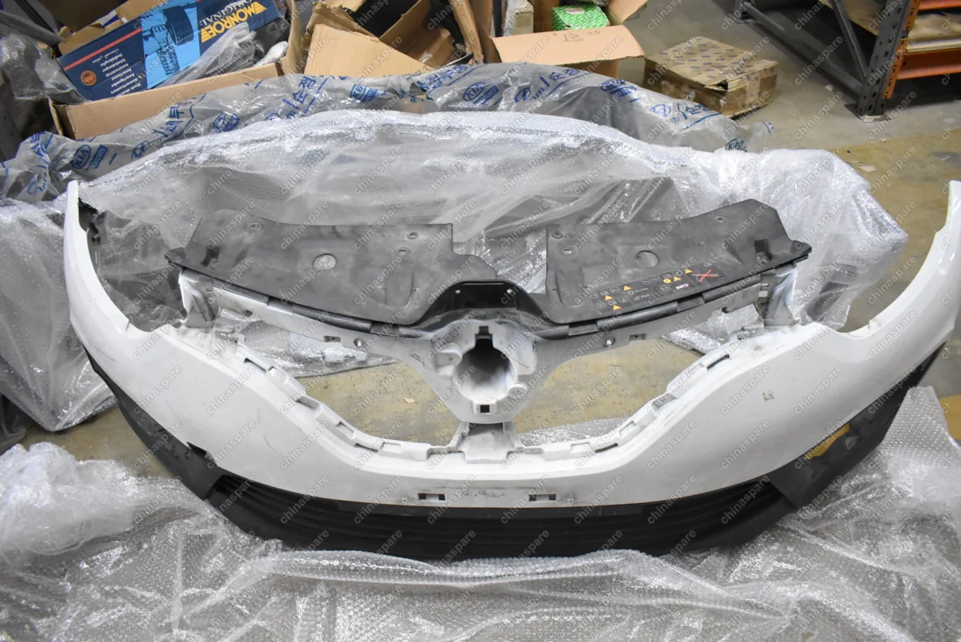 Бампер передний в сборе Renault Сaptur 2013-2019 (Уценка)