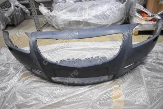 Бампер передний Opel Insignia A 08-13 (с омывателями фар, под парктроник, уценка)