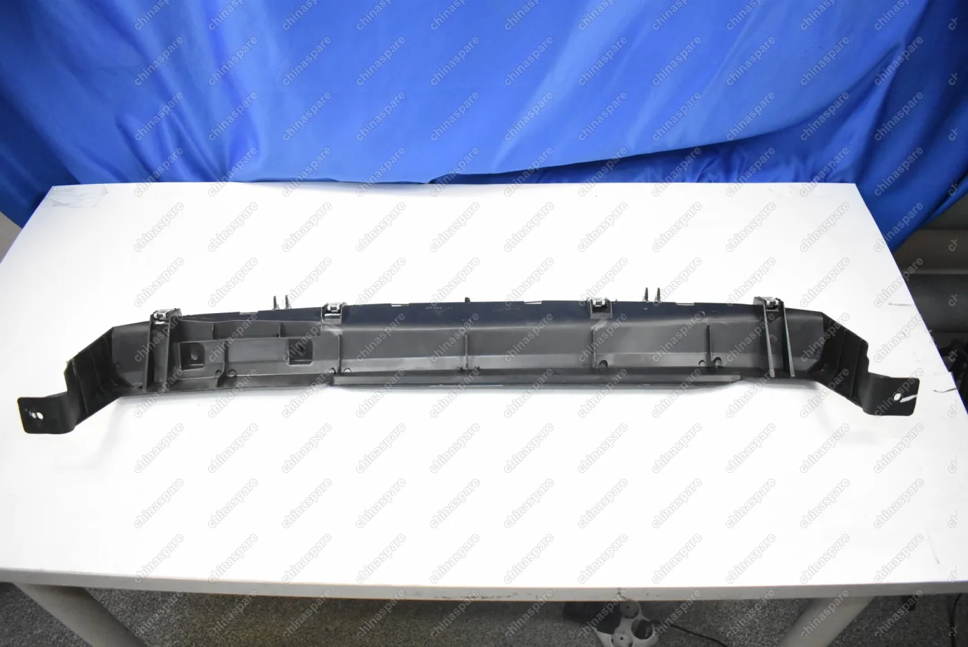 Внутренняя панель переднего бампера Chevrolet Spark / Daewoo Matiz 2010-2015