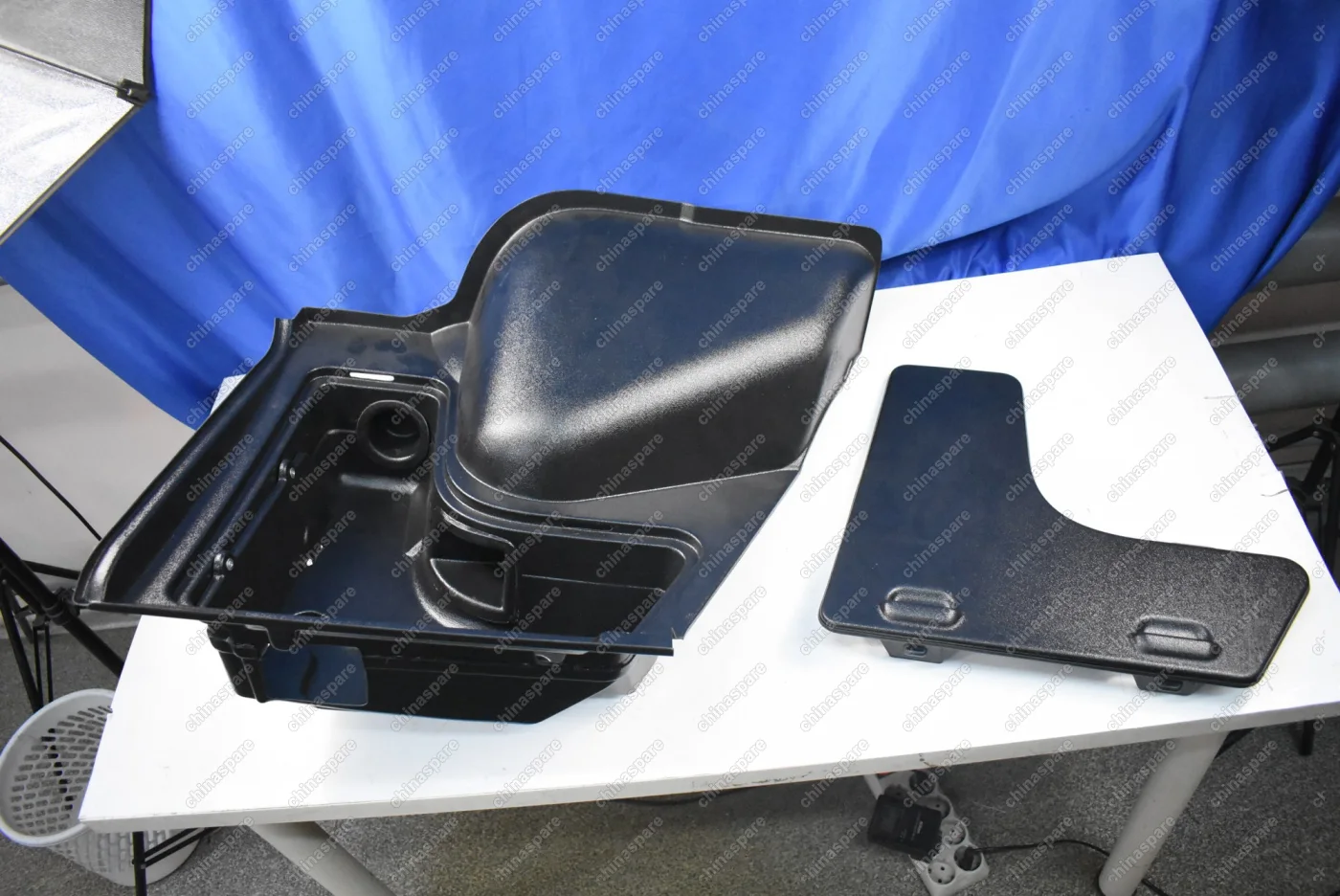 Органайзер для установки в правую нишу багажного отделения Niva