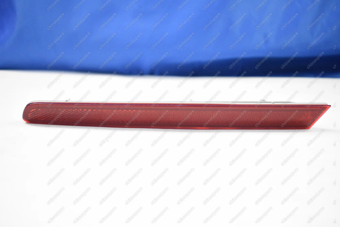 Отражатель в бампер задний левый Ford America Explorer 2011