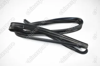 Уплотнитель стекла двери Ford Ranger 2006-