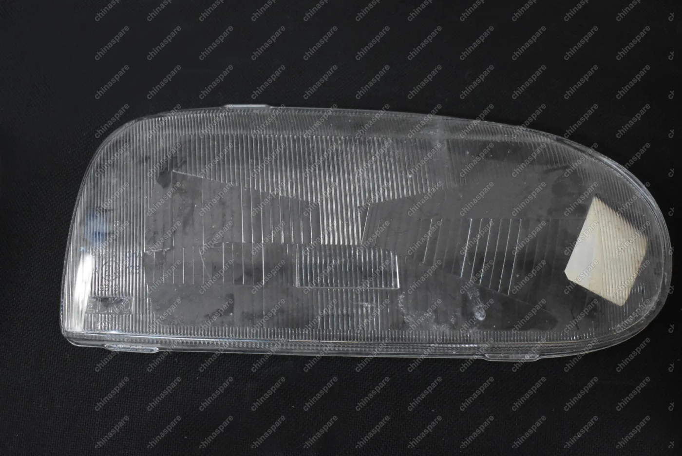 Стекло фары правой Volkswagen Golf III