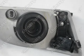 Фара головного света левая (без корректора) Toyota Camry 96-