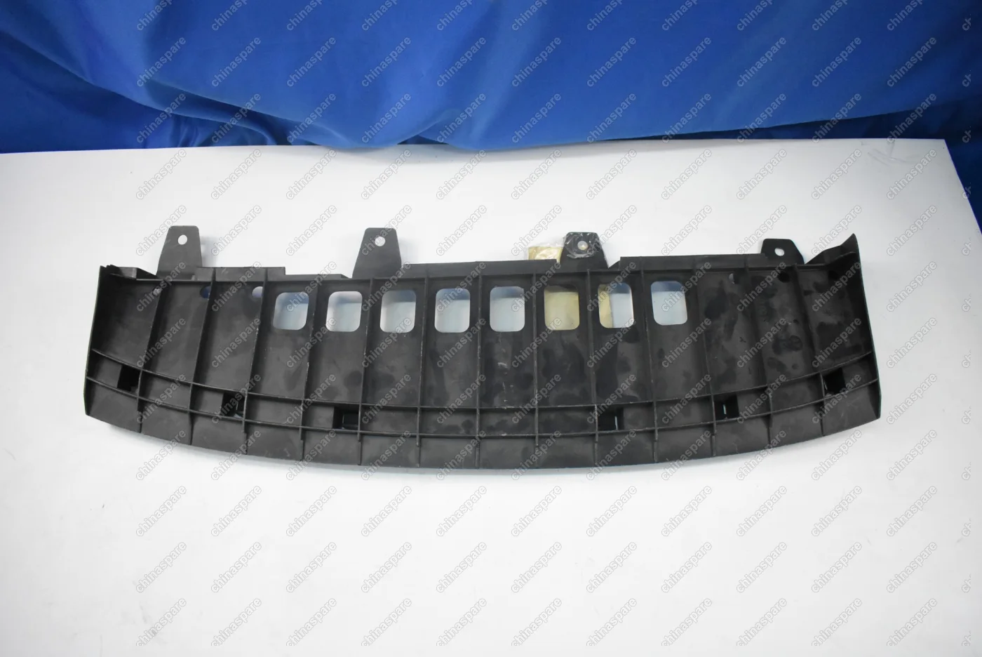 Кронштейн переднего бампера Skoda Fabia 2007-2015