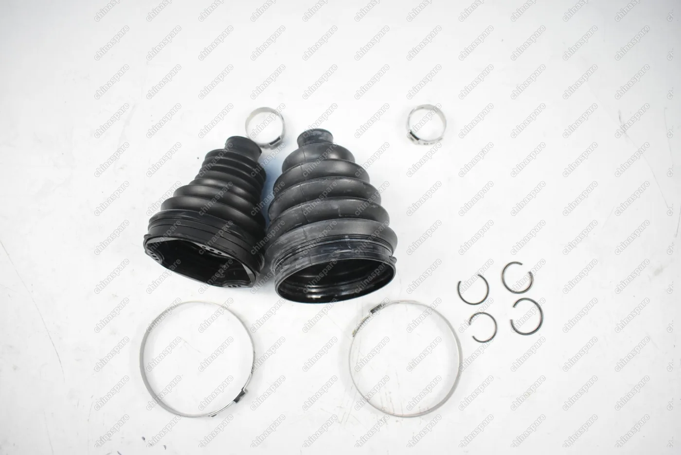 Комплект пыльников на внутренний и внешний ШРУС (c хомутами и стопорными кольцами) Opel Astra J, Meriva B, Zafira C