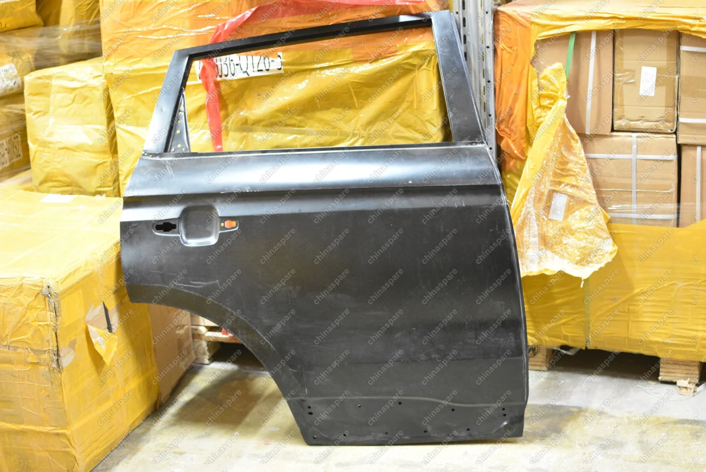 Дверь задняя правая Geely Atlas (уценка)