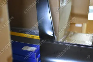 Дверь передняя правая Geely Atlas (уценка)