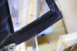 Дверь передняя правая Geely Atlas (уценка)