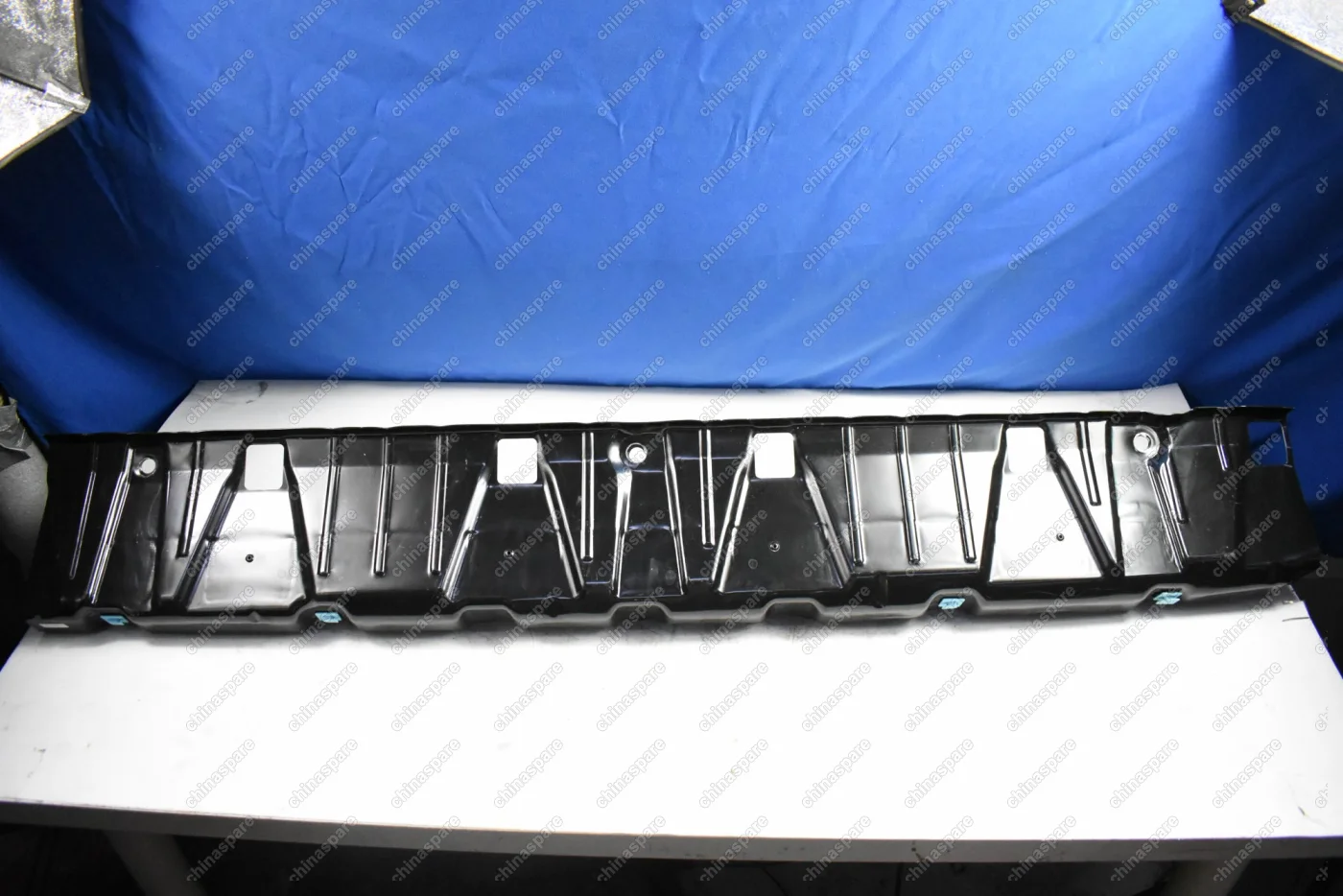 Кронштейн порога правый Kia Sorento II (уценка)