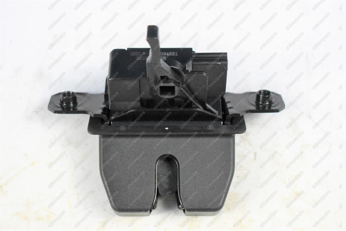 Замок крышки багажника Geely Coolray