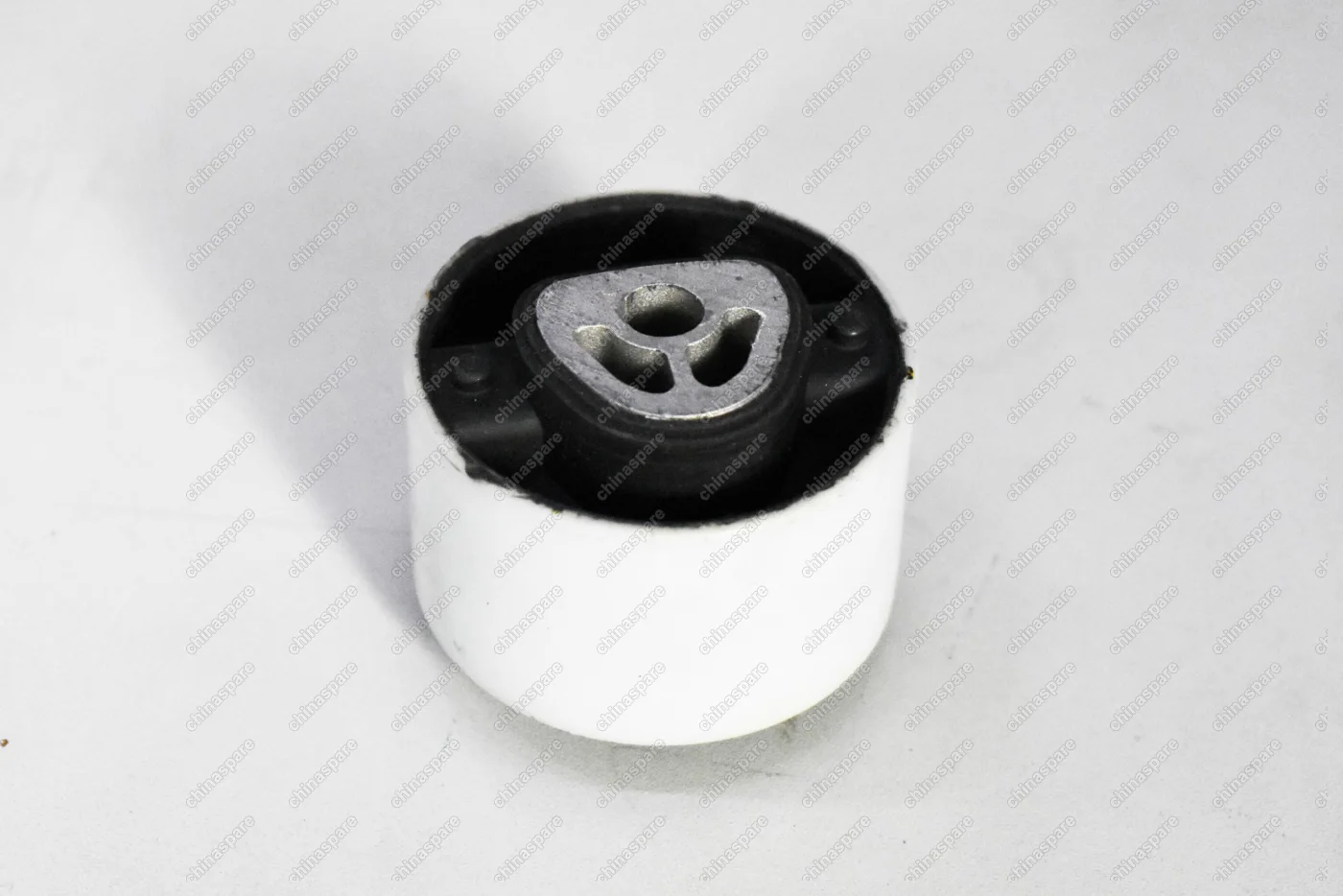 Подушка двигателя нижняя правая Dong Feng S30, H30 Cross (в кронштейн)