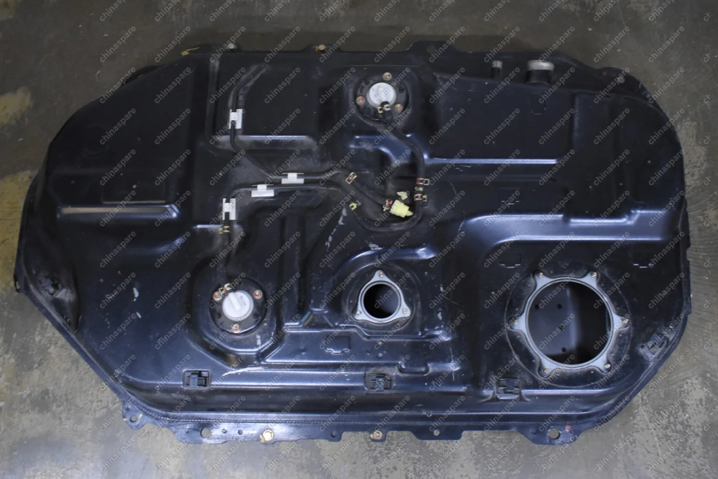 Бак топливный Mitsubishi Outlander CU 2003- 2WD