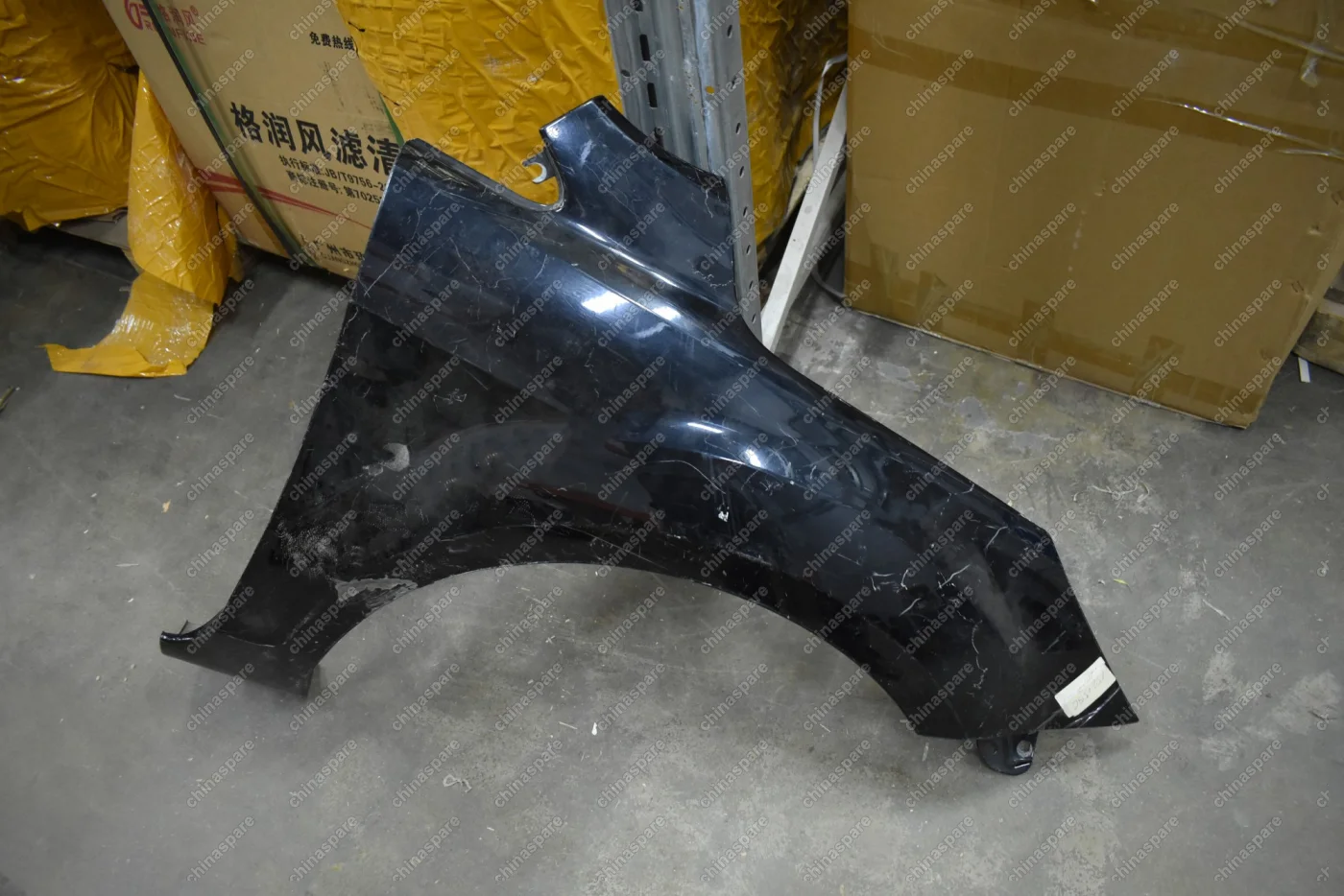 Крыло переднее правое (без отверстия под повторитель) Ford Focus II 08-11 (уценка)