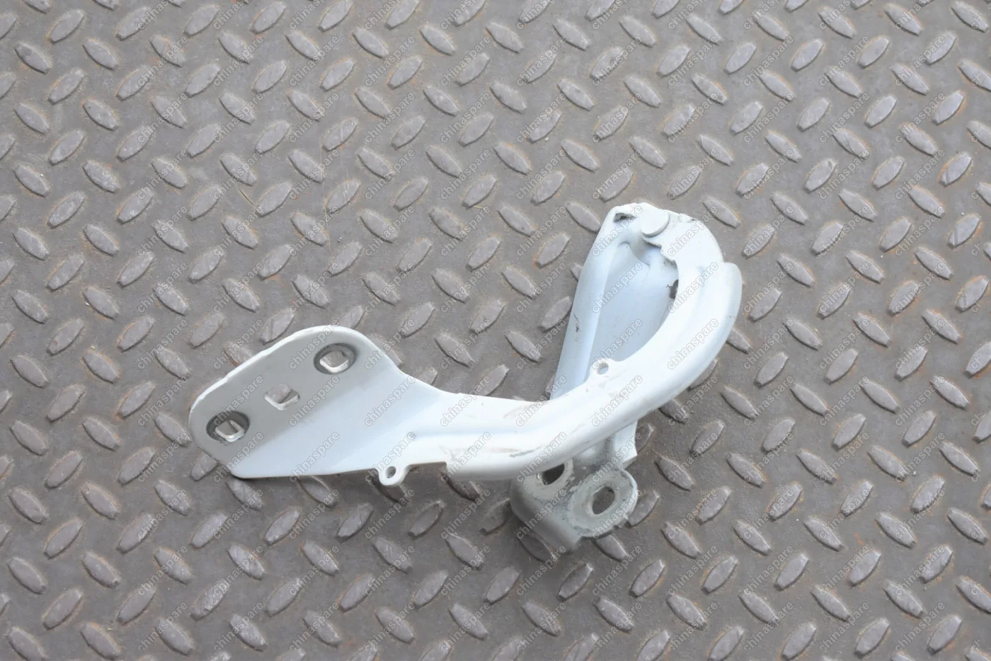 Петля капота правая Ford Focus III 2011-2019