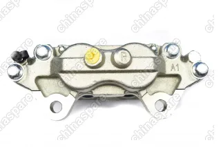 Суппорт тормозной передний правый Toyota Hilux / Fortuner 15