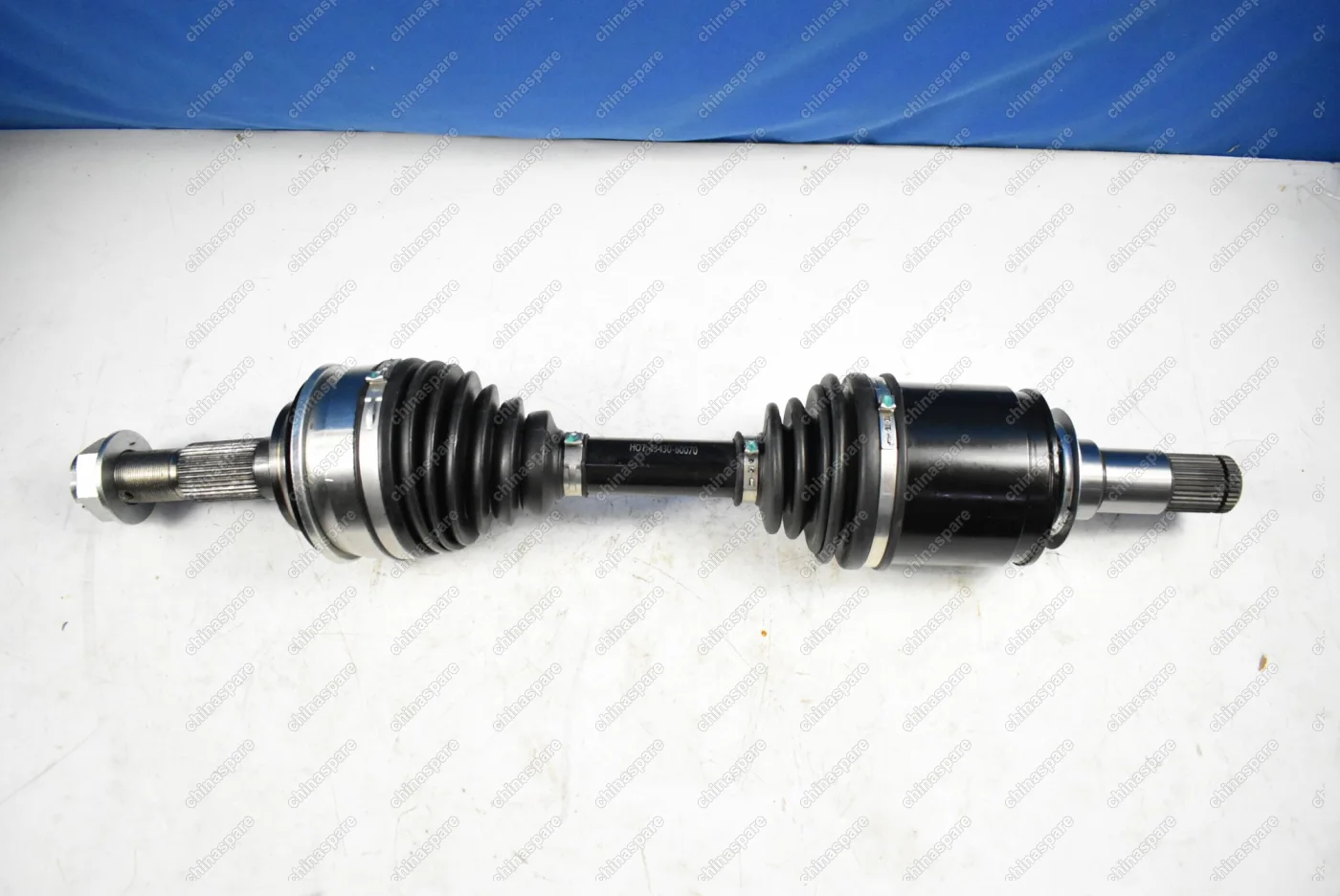 Привод в сборе (левый=правый) Lexus LX570 / Land Cruiser 200