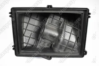 Крышка корпуса воздушного фильтра (с патрубком) Ford Focus II 1,6 Duratec 05-07