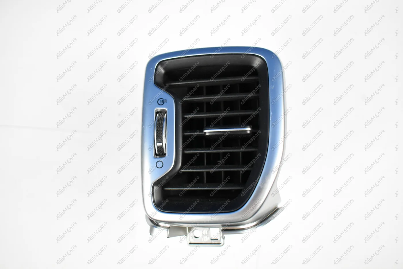 Дефлектор воздушный правый Kia Sportage 2016-