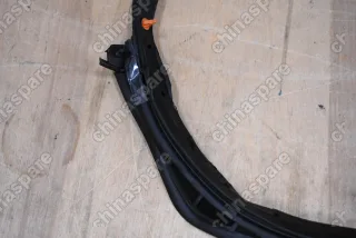 Уплотнитель двери передней правой Toyota Avensis II 2003-2008