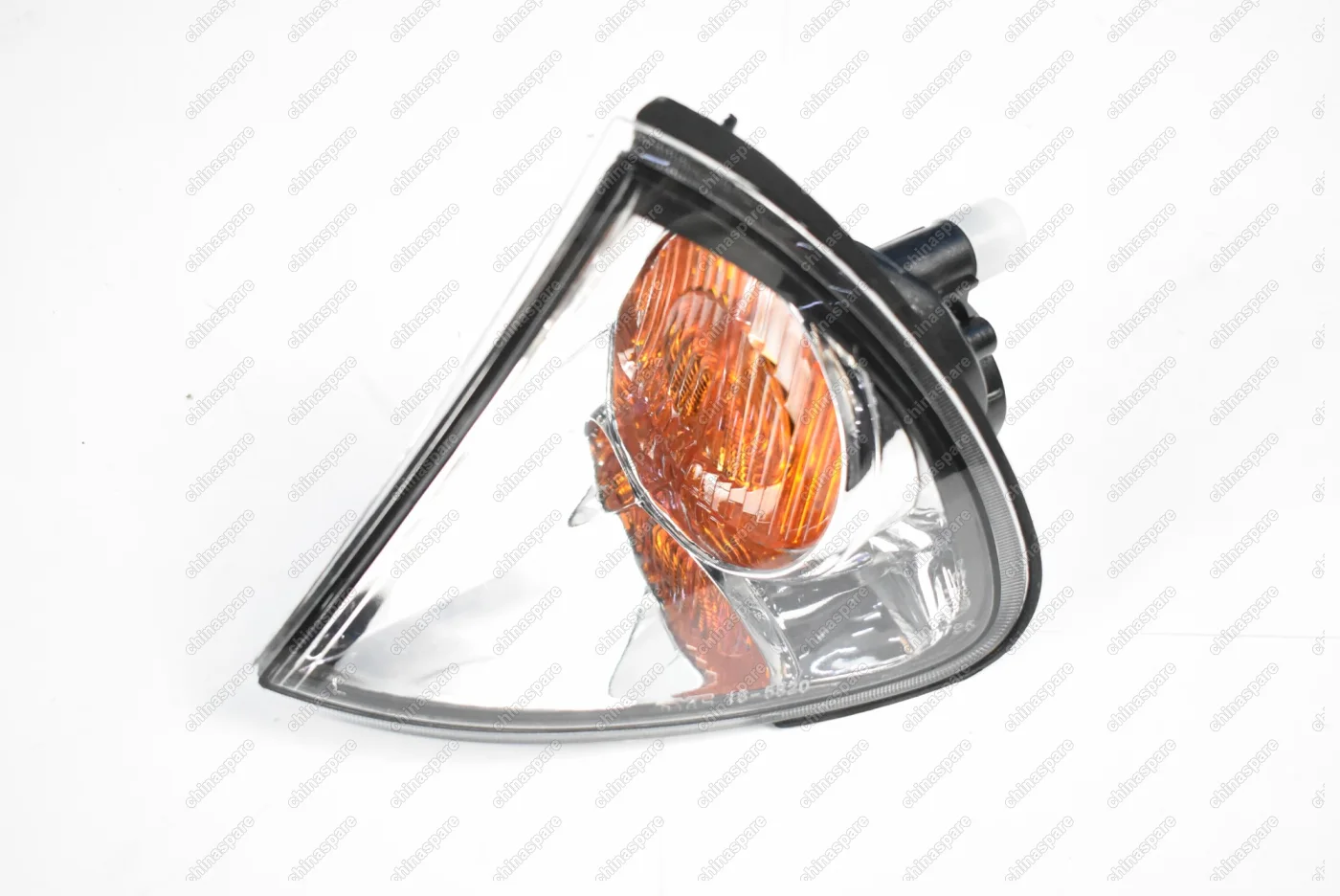 Корпус указателя поворота левый Toyota Avensis 00-02