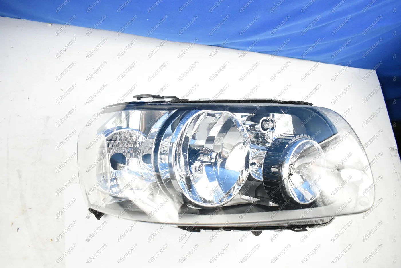 Фара головного света Ford Maverick 2001-2007 (уценка)