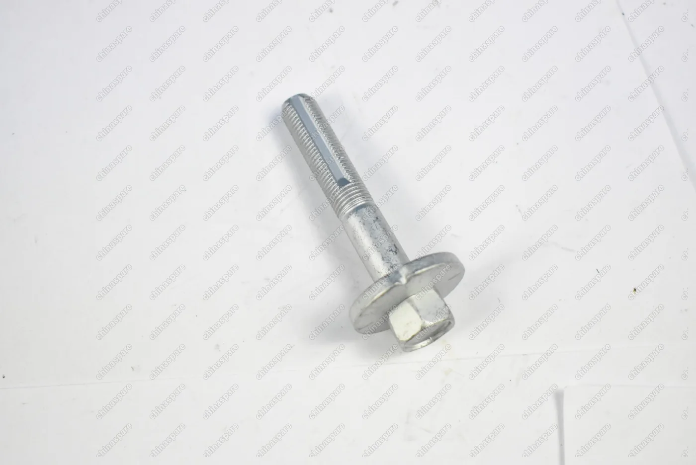 Болт развальный Geely Atlas