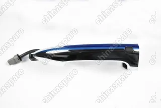 Ручка наружняя передней двери Hyundai IX20 / Kia Venga  (бесключевой доступ)