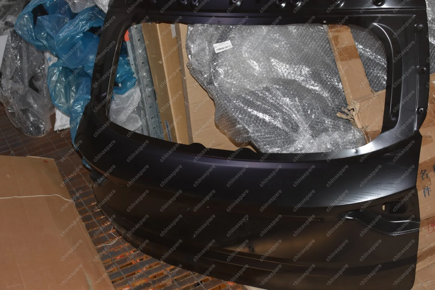 Дверь задка Geely Coolray